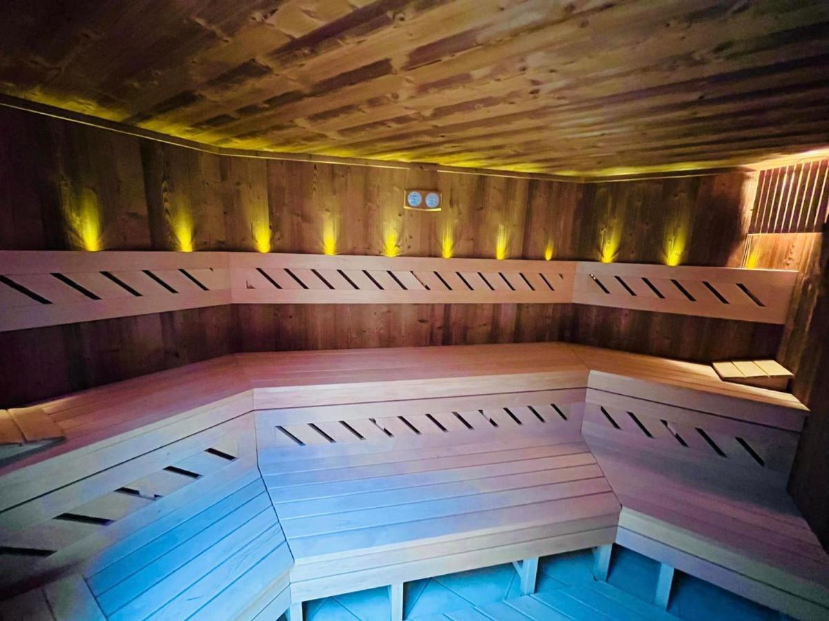 Hetkuti Wellness Hotel Мор Экстерьер фото