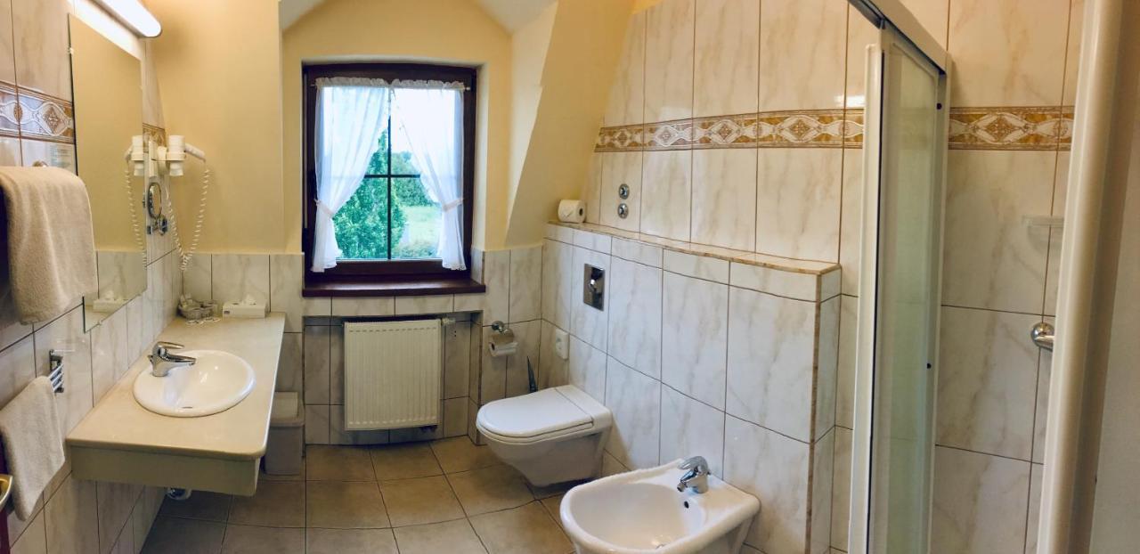 Hetkuti Wellness Hotel Мор Экстерьер фото