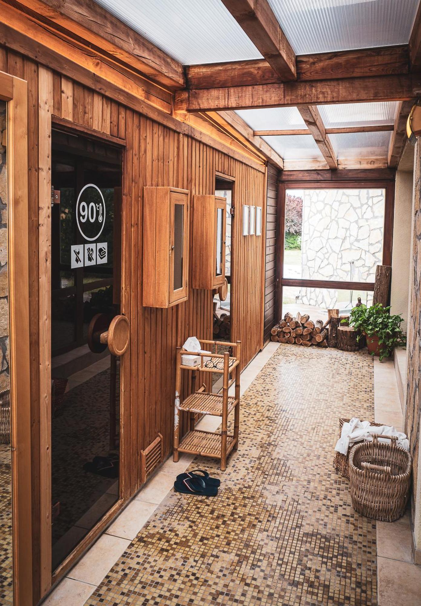 Hetkuti Wellness Hotel Мор Экстерьер фото